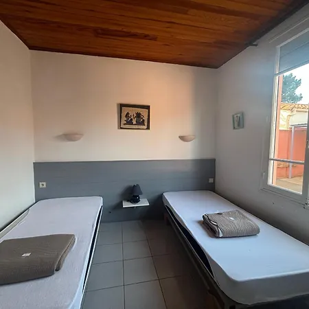 T3 : Terrasse Et Parking A Proximite De La - Fr-1-309-548 Apartmán